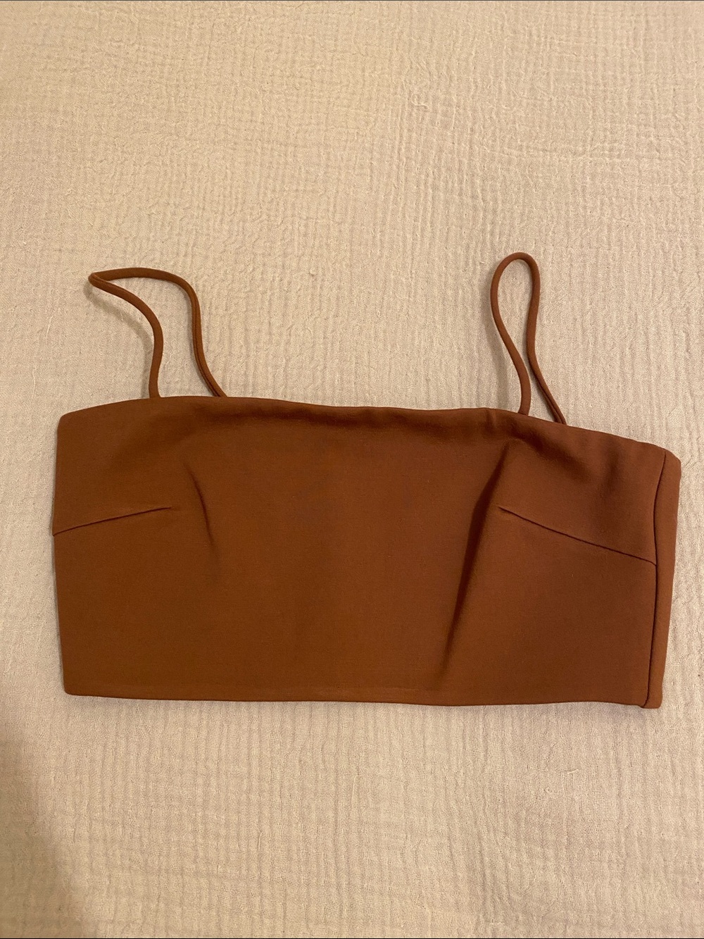 LOVE BONITO Women’s Brown Spaghetti Strap Crop Top. Size 4